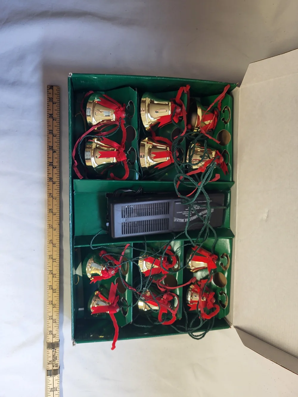 Vintage Ye Merrie Minstrel Caroling Christmas Bells 12 String Musical Working